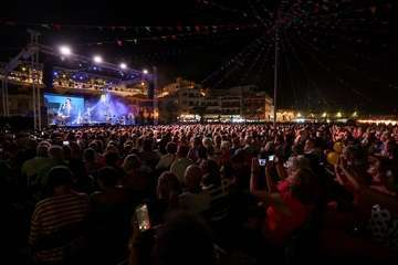  José Velez llena la plaza de Candelaria (Tenerife) con un concierto de dos horas/TA.